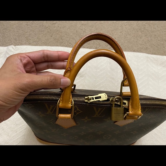 LV Monogram - Alma - Picture 5 of 10